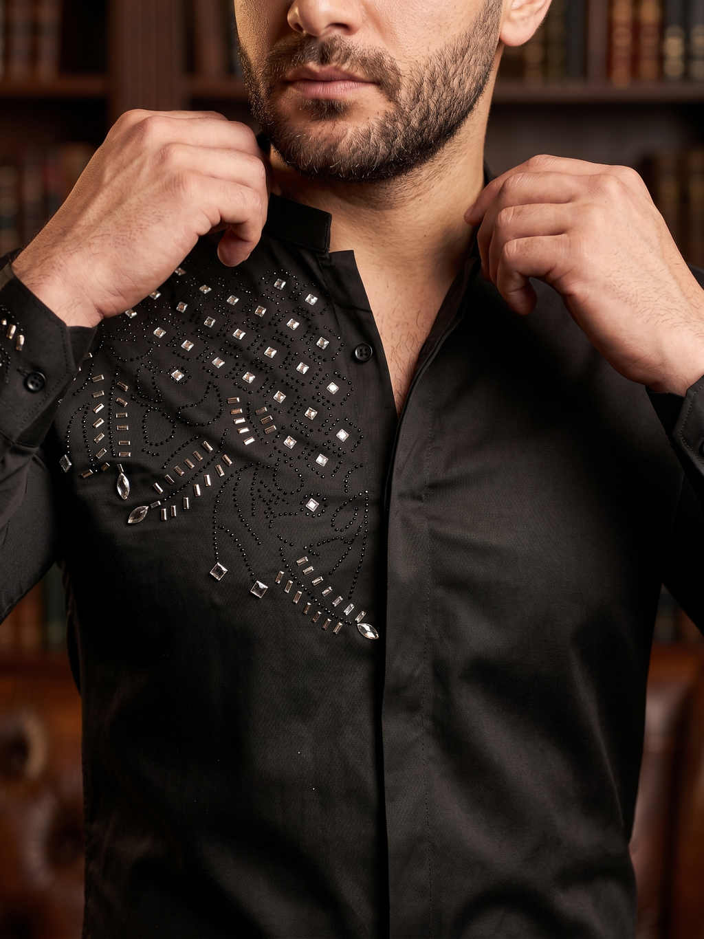 Chemise Noire Prestige Ornements