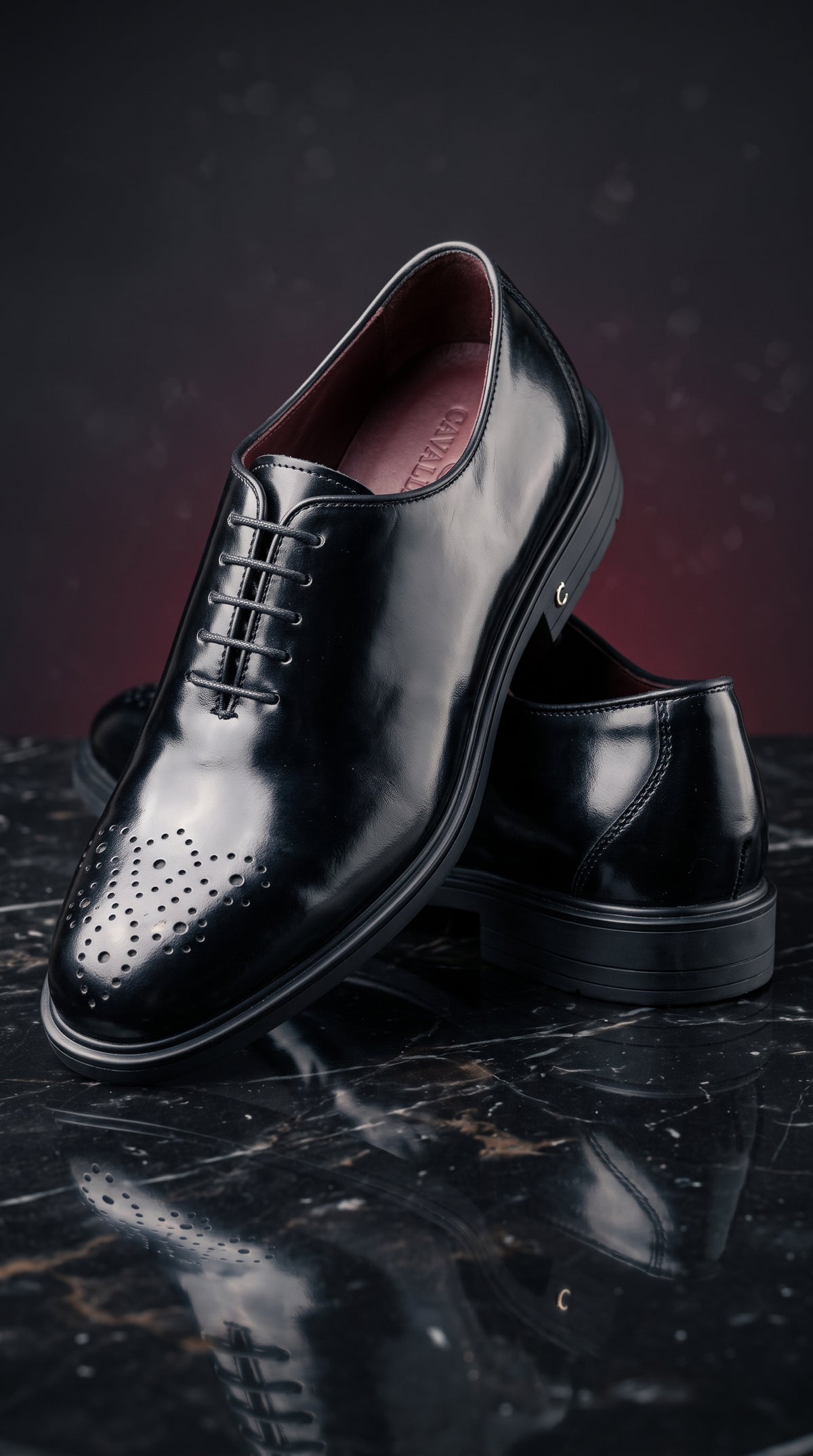 Chaussures de Ville Noires à Bout Fleuri