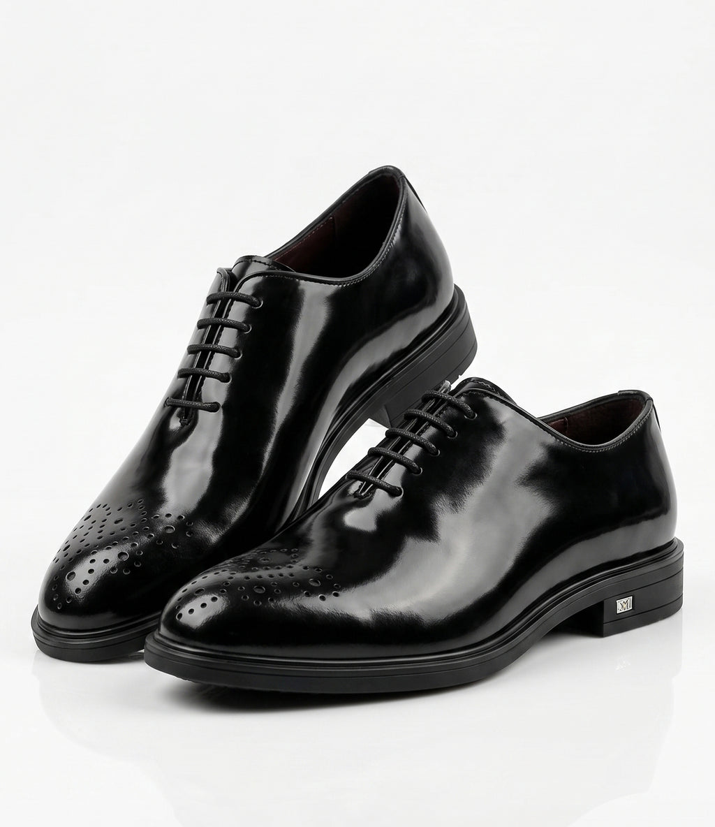 Chaussures de Ville Noires à Bout Fleuri