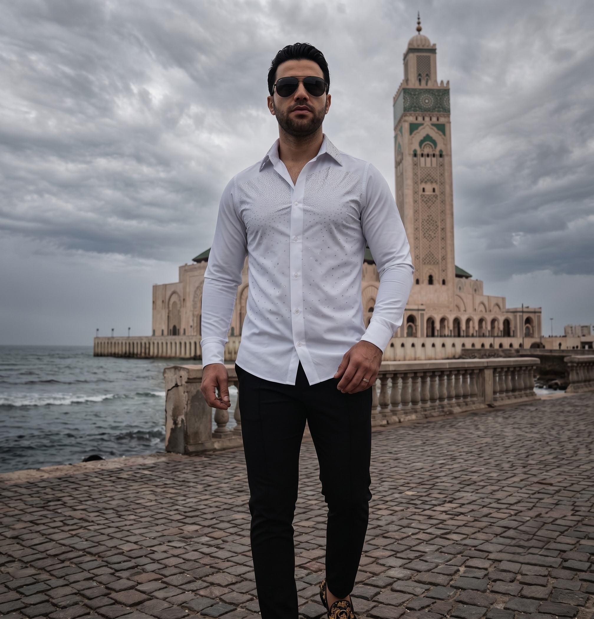 La Chemise Éclat Ornée de Cristaux