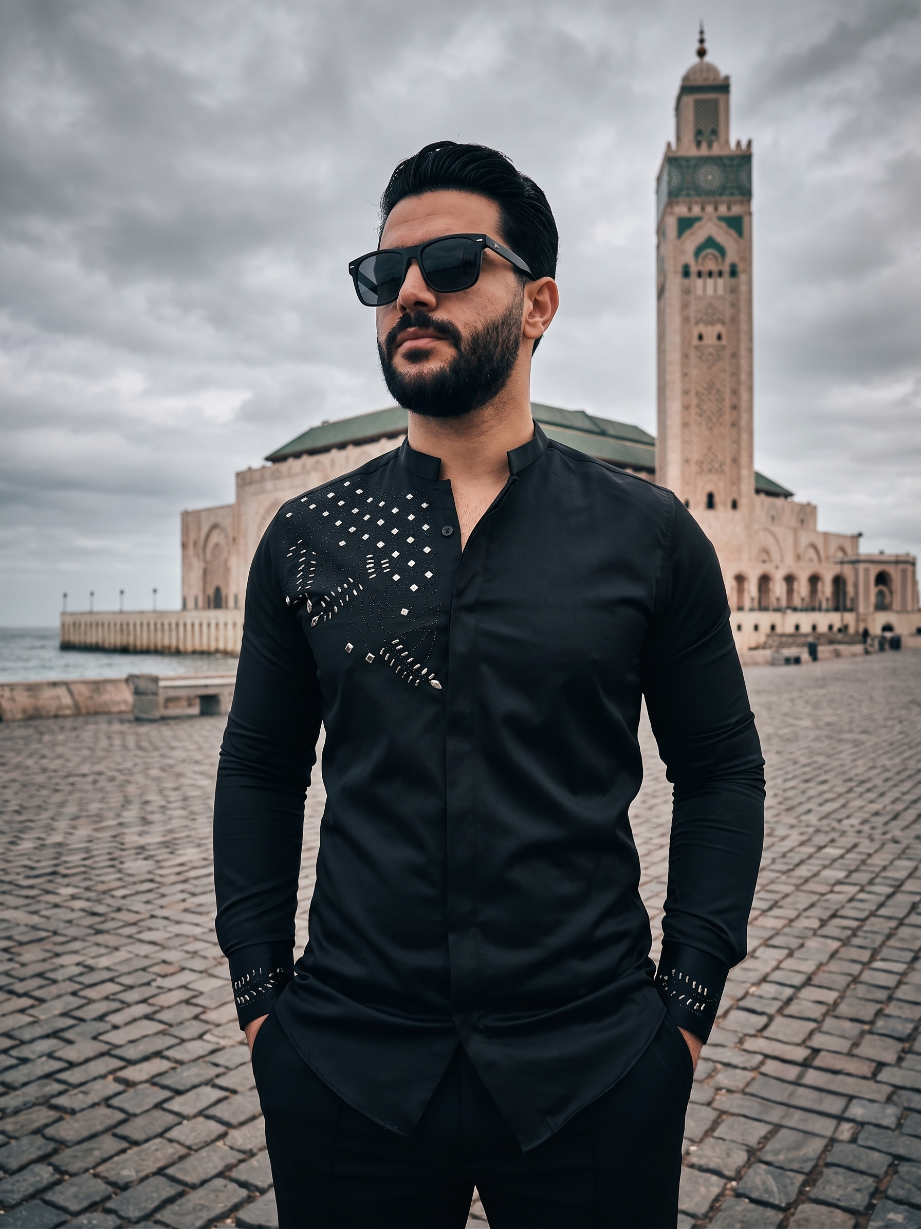 Chemise Noire Prestige Ornements