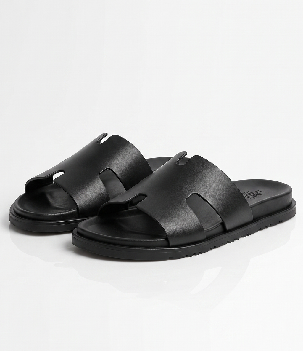 Sandales en Cuir Noir Élégance Minimaliste